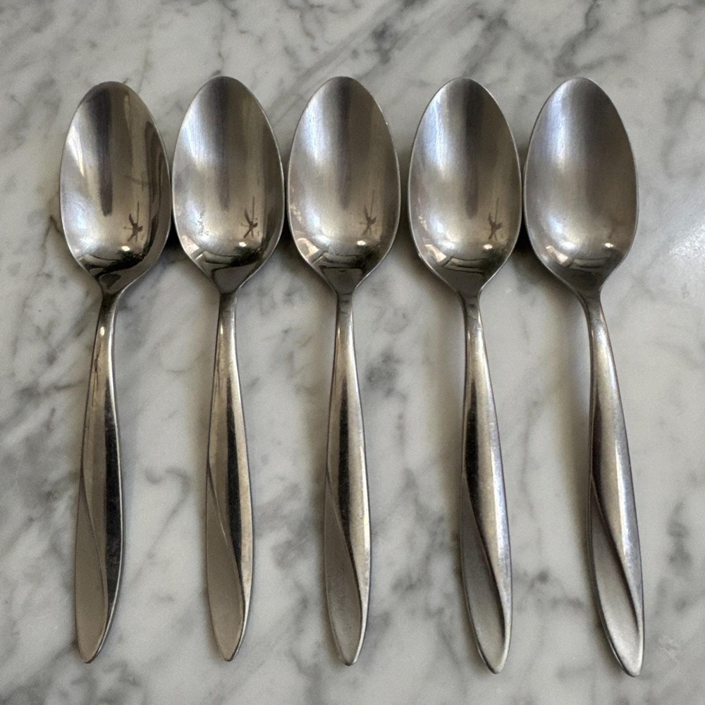 Oneida SIMMER Set of 5 Oval Soup Spoons Stainless Flatware (7 1/8")